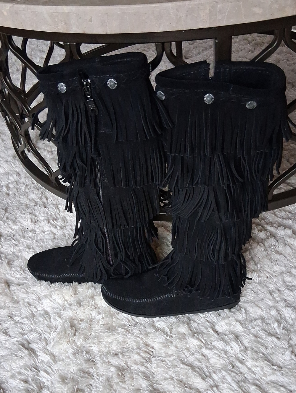 Minnetonka Moccasins Boot - Picture 4 of 11